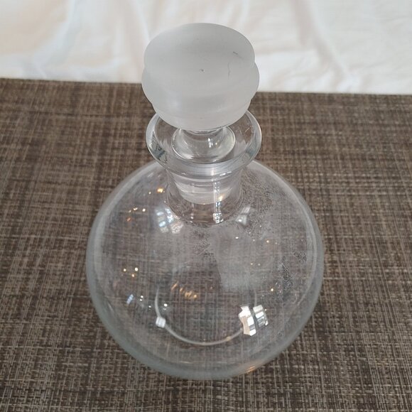 Liquor Glass Decanter with Frosted Sphere Ball Stopper - Picture 1 of 6